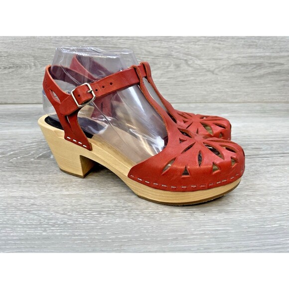 Swedish Hasbeens Lacy Women's Sandal Red Leather 7.5 Wooden Heel Comfort Buckle - Picture 1 of 11